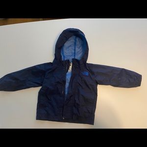 Northface 2t windbreaker